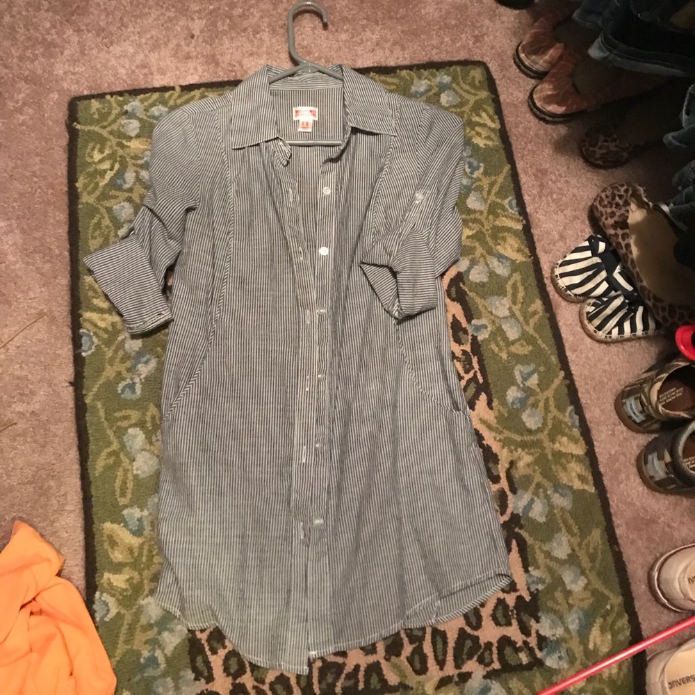 Super cute tunic - blue and white